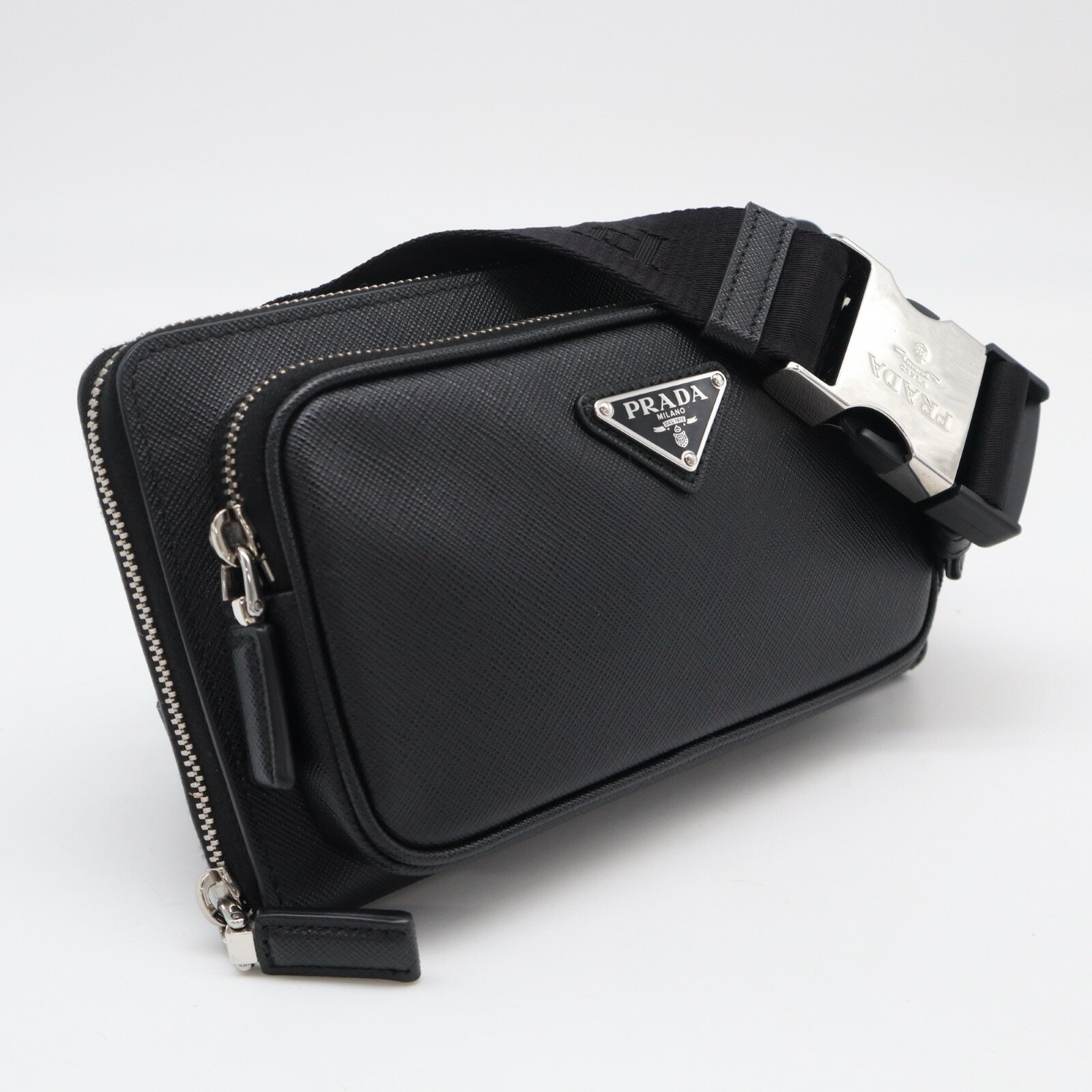 樂天商城 - ★3日以内返品可★ 美品 PRADA プラダ サフィアーノ トライアングルロゴ ショルダーバッグ NERO 2VH156 ショルダーバッグ ブラック サフィアーノ メンズ【中古】