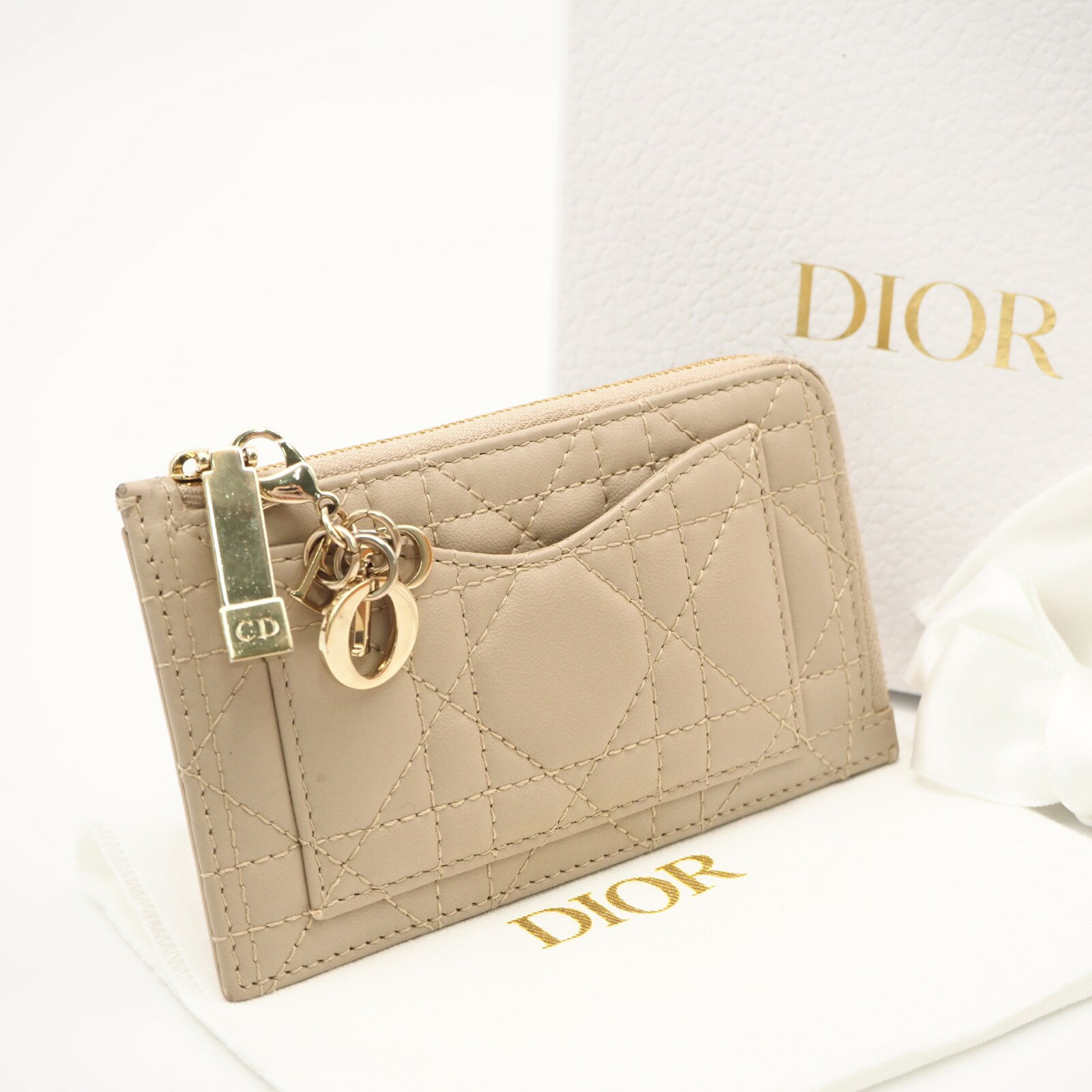 樂天商城 - ★3日以内返品可★ 美品 Christian Dior クリスチャンディオール カナージュ ラムスキン Lady Dior Cosmos ジップ カードホルダー S0965ONMJ コインケース ベージュ ラムスキン レディース【中古】