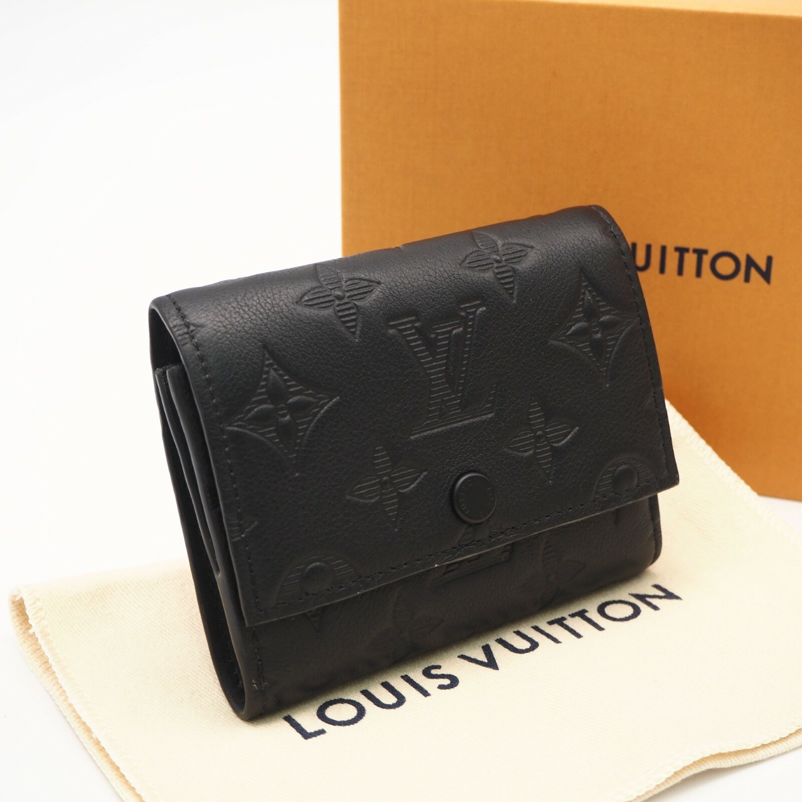 樂天商城 - ★3日以内返品可★ 美品 LOUIS VUITTON ルイ・ヴィトン モノグラム シャドウ ヴィクターウォレット M12635 三つ折り財布 ブラック カーフレザー メンズ【中古】