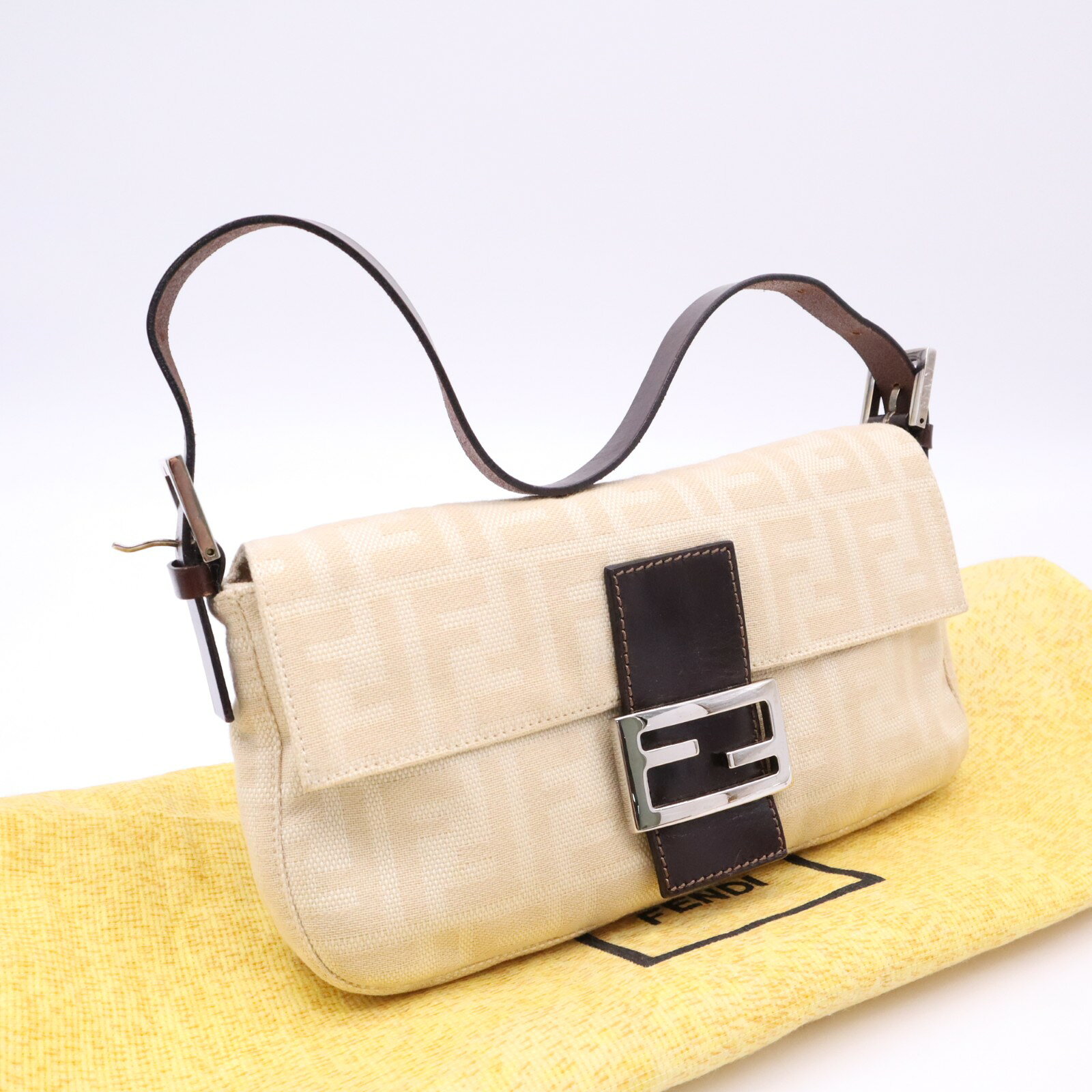 ★3日以内返品可★ 美品 FENDI フェンディ ズッカ ズッカ マンマバケット ショルダーバッグ 26424 ハンドバッグ ベージュ ブラウン キャンバス カーフレザー レディース【中古】