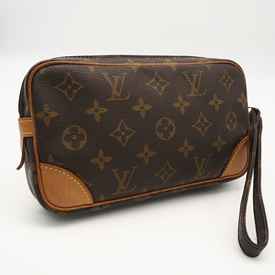 ■ブランド名 LOUIS VUITTON ルイ・ヴィトン ■ライン モノグラム ■品名 マルリー ドラゴンヌPM ■シリアル SL1904 ■型番 M51827 ■カラー系統 ブラウン ベージュ ■サイズ W約22cm x H約12cm x D約4cm ■重さ 249g ■素材 コーティングキャンバスレザー ■付属品 なし ■仕様 開閉式：ファスナー ■管理番号 CV0570 ■原産国 フランス ■評価 Bランク ■特記事項 全体：ヤケ・スレ ヌメ革ヒビワレ ■コメント 中古品のため、内面、外面ともに傷、スレ、汚れがございます。ヤブレや気になるニオイなどはなく、まだまだご使用頂けると思います。ほか、気になる事は何でも聞いてください。 ※サイズ比較用の備品（ペットボトル・定規）は付属しませんブランドLOUIS VUITTON ルイ・ヴィトン ラインモノグラム 品名マルリー ドラゴンヌPM シリアル SL1904 型番M51827 カラー系統 ブラウン ベージュ サイズ W約22cm x H約12cm x D約4cm 重さ 249g 素材 コーティングキャンバスレザー 付属品 なし 仕様 開閉式：ファスナー 管理番号CV0570 原産国フランス 評価Bランク 収納目安 全体：ヤケ・スレ ヌメ革ヒビワレ 中古品のため、内面、外面ともに傷、スレ、汚れがございます。ヤブレや気になるニオイなどはなく、まだまだご使用頂けると思います。ほか、気になる事は何でも聞いてください。 店舗詳細 リユースショップ BICLOCK TEL：0120-897-391商品についてのお問い合わせ 気になる点はご注文前にお気軽にご質問ください。 許可 神奈川県公安委員会 第451480002239号 初期保証（返品） お届け後、3日以内であれば全額返金いたします（お客様都合も可）。※トレーディングカードは商品の性質上、お客様都合による返品・交換はお受けできません。万が一、商品ページに記載のない不具合がございましたら、商品到着後7日以内にご連絡ください。 ※返送費用はご負担いただく場合があります。 ※詳細はショッピングガイドをご覧ください。 注意事項 撮影環境やモニター設定により、実物と色味が異なる場合がございます。 気になる点はご注文前にお気軽にご質問ください。