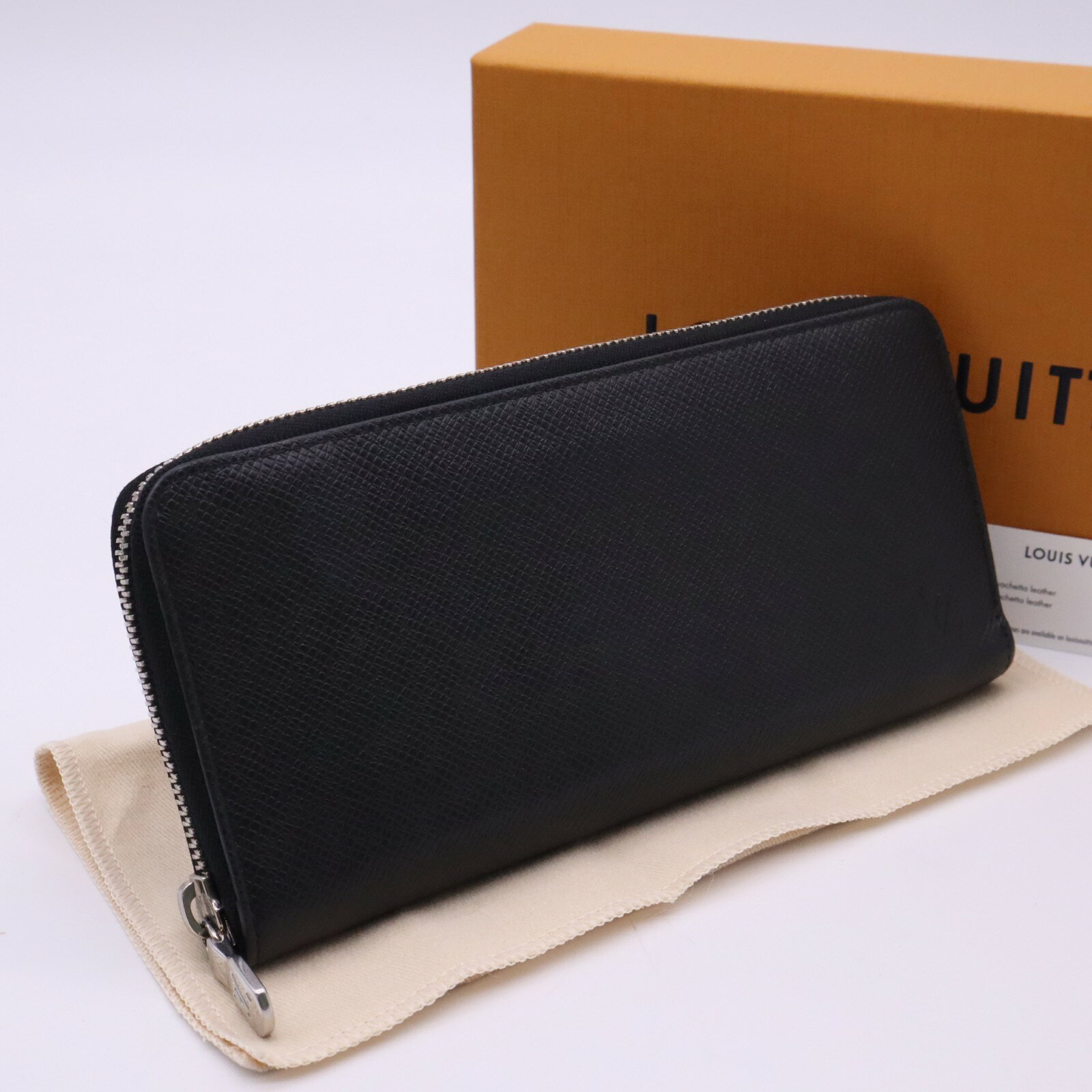 ★3日以内返品可★ 美品 LOUIS VUITTON ルイ・ヴィトン タイガ ジッピーウォレットホリゾンタル M31071 ブラック ラウンドジップウォレット ジッピー ウォレット ホリゾンタル M31071 長財布 ブラック カーフレザー メンズ【中古】