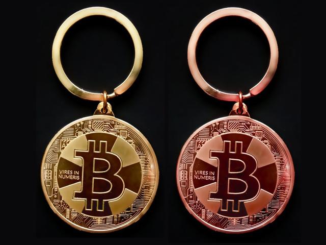 キーホルダー 自転車 鍵 ビットコイン レプリカ 飾り 仮想通貨 バーチャル通貨 ビットコインモチーフ ゴールド コイン レプリカコイン Bitcoin メダル ★おもちゃ ジョークグッズ★金運 存在感 キラキラ ゴージャス キーリング バッグチャーム