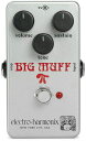 Electro-Harmonix&#160;Ram's Head Big Muff Pi 数えきれないほどのレコーディングや有名なギターソロでそのサウンドで聴くことができ、多くの方に切望された1973年製、紫ペイントのRam’s Head Big Muffを忠実に再現。 「V2」と呼ばれるこの時代のBig Muffは弦一つ一つのサウンドの明瞭な分離感と並外れたサスティンを実現し、人気を集めています。 僅かなアップデートも施し、トゥルーバイパスやステータスLED、DC9V対応の外部電源端子など、現代的な機能も搭載。 - 1973年製のV2と呼ばれるBig Muff PiをNanoサイズで忠実にリイシュー - オリジナルを彷彿とさせるカラーリング&amp;グラフィック - エフェクトのステータスを表示するLEDを搭載 - バイパスモード時の音質を最大限考慮したトゥルーバイパス仕様を採用 - ペダルボードへの組み込みに最適な丈夫でコンパクトなダイキャストシャーシ - 電源： 9Vバッテリー(006P) or 9VDC センターマイナスアダプター JP9.6DC-200(別売) ※在庫切れの際は、お取り寄せにお時間を頂く場合がございます。予めご了承下さい。