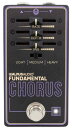 Fundamental Chorus は、クラシックなアナログ コーラスのデジタル エミュレーションです。3種類のコーラス・アルゴリズムから選択できるため、緩やかなモジュレーションから80年代のTri-Chorusまで幅広いサウンドが得られます。 スライダーコントロール ●RATE － 可変されたLFOの値をコントロール。高い値では早くはっきりとしたピッチ可変効果が得られ、一方で低い値ではゆっくりでより繊細な効果が得られます。 ●DEPTH － 可変されたLFOの奥行きをコントロール。信号に与えるピッチモジュレーションの量に影響を与えます。 ●MIX － 原音とエフェクト音のミックスをコントロール。一番左側までスライドする事でクリーンな原音のみを、一番右までスライドする事でエフェクトが掛かった音色のみに(100％ウェット)。 3-wayスイッチ ●LIGHT － 温かみがあり、たっぷりとしたオーガニックなトーンを持った伝統的なアナログコーラスを再現。 ●MEDIUM － 定番のコーラス効果にさらに複数のテンポを加えました。 ●HEAVY － 豊かで複雑なモジュレーションサウンドで有名な、80年代の定番エフェクトであるLCR Tri-Chorusを再現したサウンド。 ・電源：9VDC センターマイナス（アダプター専用）100mA minimum ・SIZE：6.1cm(W)× 5.7(H)×11.6(D)cm ・WEIGHT：237g 【Fundamental Series】 Fundamentalシリーズはプロフェッショナルプレイヤーの求めるサウンドクオリティを満たしながらも、3つのスライダーとモード切り替え用3-wayスイッチを装備し、ペダル初心者にも易しいシンプルなコントロール設計でコストパフォーマンスに優れたモデル。 バンドリハーサルからアリーナクラスのライブまで幅広くカバーする8モデルをラインアップ。 Fundamentalシリーズはすべてのモデルをアメリカ・オクラホマ州のWalrus Audio本社でデザイン・製造しており、決して妥協は許しません。 ※在庫切れの際は、お取り寄せにお時間をいただく場合がございます。