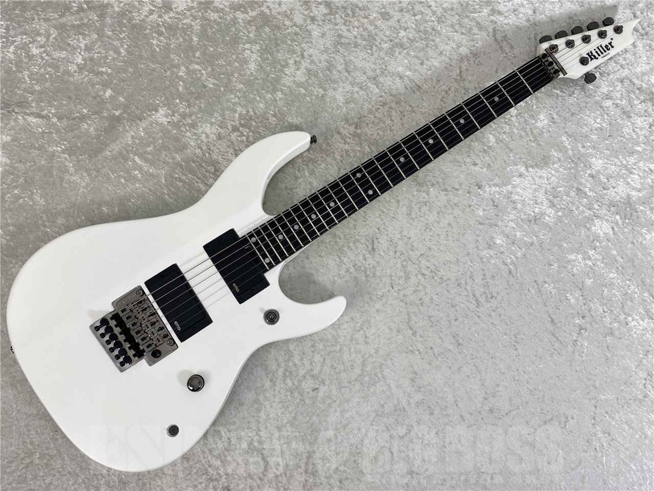 ■主な仕様 Body Alder top / Maple back Neck Hard maple • Narrow U shape • Semi deep insert joint • Wheel truss rod Fingerboard Ebony • 24 frets (#214H) (avalone position mark) Scale length 648 mm Pickup Neck: EMG 85 Bridge: EMG 81 Controls: Master volume • Pickup select switch • Direct switch (Volume cancel) String tuner Gotoh SG360-07-MGT String lock nut Floyd Rose R2（上止め） Bridge Floyd Rose Thousand (down only setting) Strap pin ESP STRAP LOCK ESL-01 Paint Polyester Neck finish Semi gloss finish ■ コンディション 新品 ※こちらの商品は実店舗BIGBOSS御茶ノ水駅前店でも販売しております。商品が販売された場合にはサイトからすぐ商品削除をするよう心がけておりますが、場合によってはすでに売却済みの場合もございます。 予めご了承下さい。 【BIGBOSS 8つの安心】当点リペアマンが弾きやすいようにセットアップしてお送りさせていただきます。ご購入後のメンテナンス・セットアップもいつでも無料です！くわしくはこちらをご確認ください。