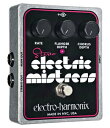 electro-harmonix STEREO ELECTRIC MISTRESS フランジャーにコーラスも搭載。フランジャーとコーラスは、同時に使用できます。同時使用した場合、フランジャーとコーラスが複合したリッチで摩訶不思議なステレオ・モジュレーションを生み出します。 コントロール RATE：フランジャーをモジュレートするLFO信号のスピード、レートをコントロール。このコントロールによりコーラスのレートも変化します。最小から10時あたりの位置ではフィルター・マトリクス・モードになります。フィルター・マトリクス・モードでは、LFOによるモジュレーションは切り離され、モジュレーションが止まります。 FLANGER DEPTH：フランジャー音の大きさをコントロール CHORUS DEPTH：コーラス音の大きさをコントロール 特性 寸法：91W×50H×118Dmm 重量：350g アダプター：9.6V DCセンター・マイナス ※在庫切れの際は、お取り寄せにお時間をいただく場合がございます。