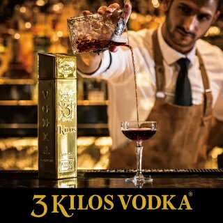 ウォッカ 3Kilos Vodka Gold 999.9 スリーキロスウォッカ 750ml