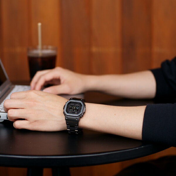 【当選確率1/2ポイントバックCP】【ラッピング無料対象商品】国内正規品 CASIO G-SHOCK カシオ Gショック マルチフィニッシュドブラック メンズ腕時計 GMW-B5000MB-1JF