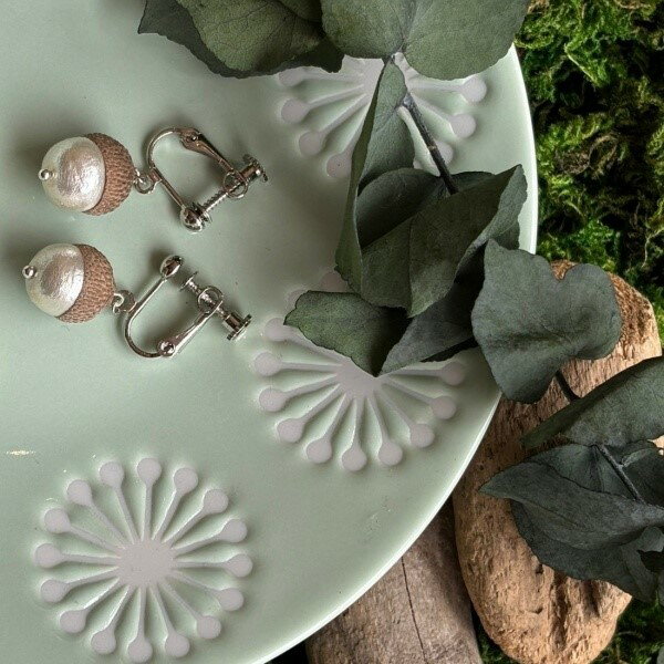 【当選確率1/2ポイントバックCP】cu-mu クム 本物のどんぐり帽 時を閉じ込めたイヤリング 小 #02 DG-012