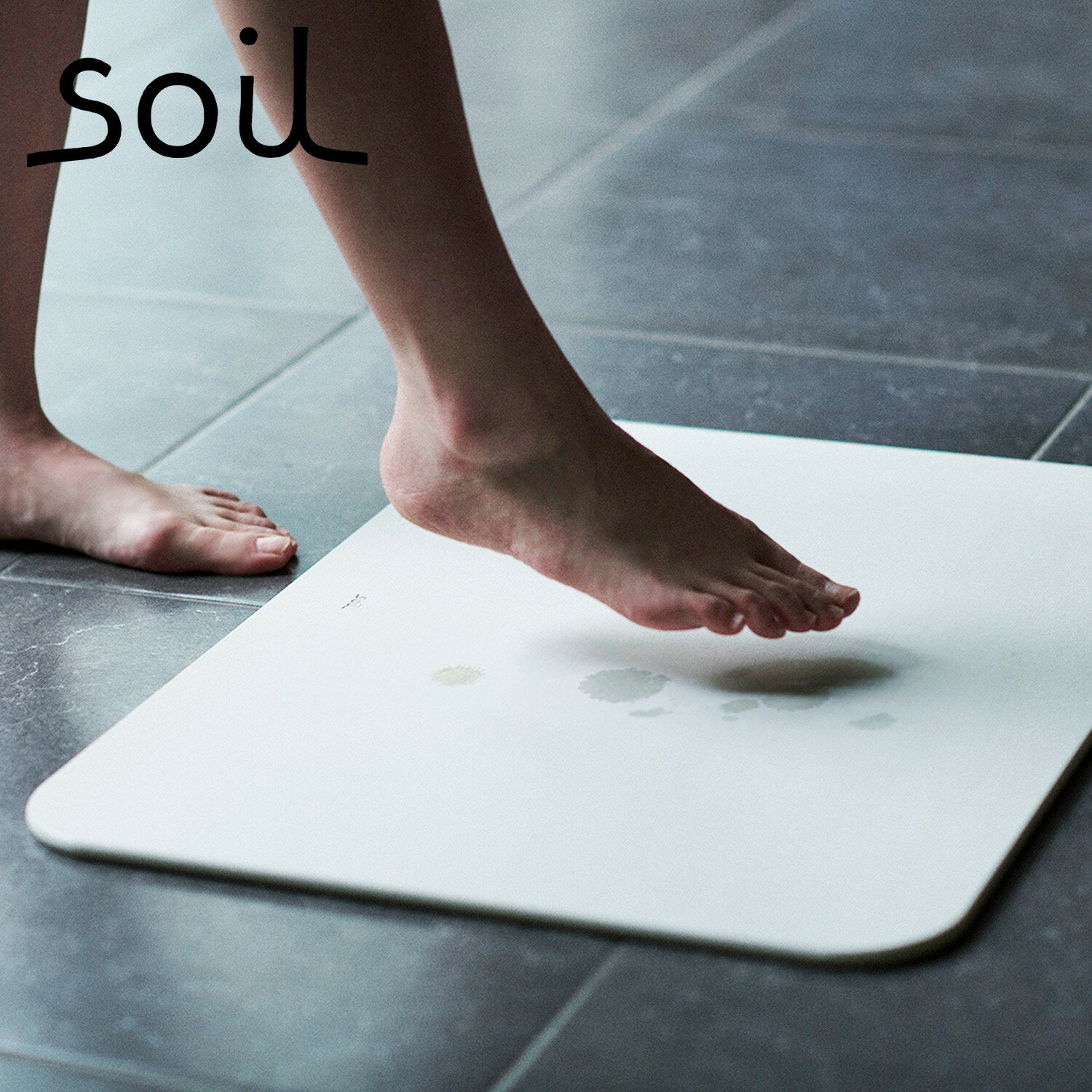 soil 　珪藻土　 soil BATH MAT LIGHT REVERSIBLE ソイル バスマット 珪藻土 ライト リバーシブル 速乾 アスベスト未使用 日本製 国産 吸水 吸湿 軽量 ベージュ B465