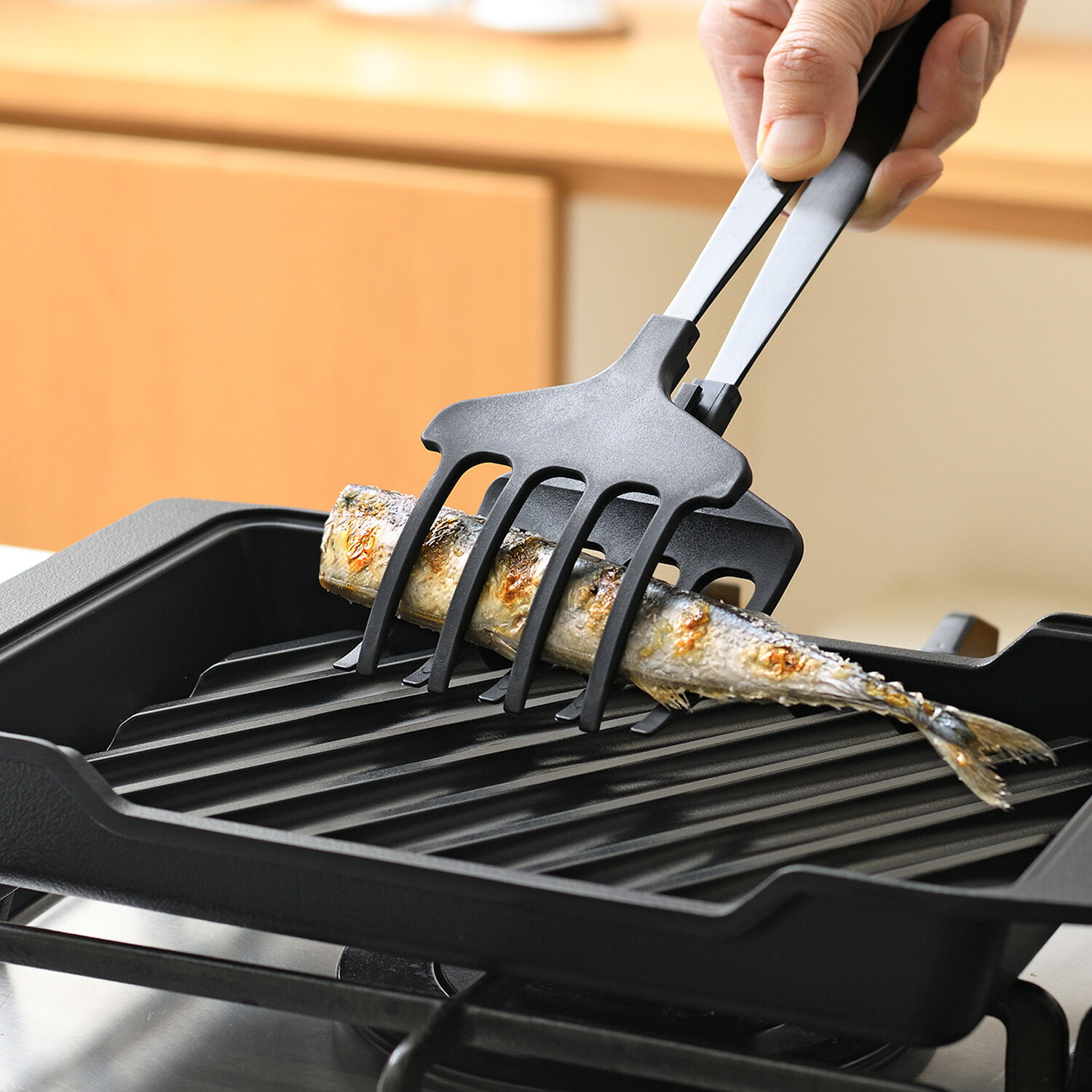 大人の焼魚 魚がえし トング 魚返し 魚焼きトング キッチントング 日本製 ブラック 黒 OTS8012 biget-10025936 Findoriy サンプル画像3