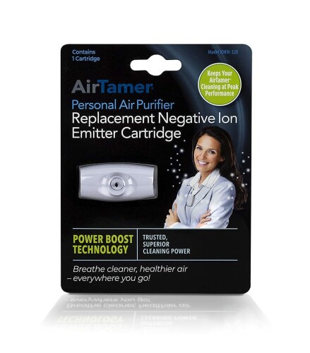 AirTamer パーソナル空気清浄機交換用マイナスイオンエミッターカートリッジ - AirTamer モデルA320W用 (ホワイト) AirTamer A320W パーソナル空気清浄機交換用マイナスイオンエミッターカートリッジで、AirTamer クリーニングを最高のパフォーマンスに保ちましょう。 交換可能なイオン排出ブラシ - エミッターの交換が簡単で、何ヶ月も使用しても元の状態に戻ります。 信頼できる優れたクリーニングパワーを実現するパワーブーストテクノロジーを搭載。9倍以上のクリーニング力を発揮するパワーブーストテクノロジー。 交換やクリーニングにフィルターはありません - 健康的なマイナスイオンがフィルターを行います。 ホワイトマイナスイオンエミッターカートリッジ1個。 商品コード34081907096商品名AirTamer パーソナル空気清浄機交換用マイナスイオンエミッターカートリッジ - AirTamer モデルA320W用 (ホワイト)型番IONW-320カラーホワイト※他モールでも併売しているため、タイミングによって在庫切れの可能性がございます。その際は、別途ご連絡させていただきます。※他モールでも併売しているため、タイミングによって在庫切れの可能性がございます。その際は、別途ご連絡させていただきます。