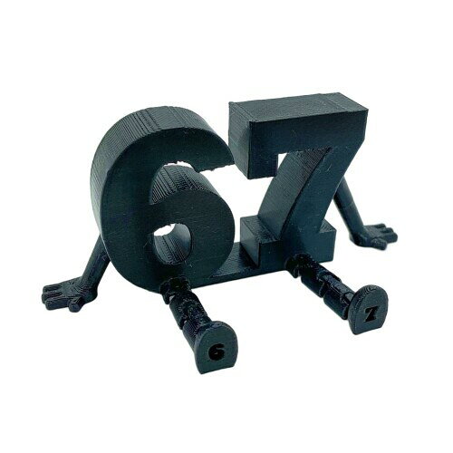 ASTRULUME 数字 67 アクションフィギュア 3Dプリント 可動フィギュア 卓上置物 おしゃれ 関節動く インテリア 飾り オブジェ ストレス解消 癒やし系 面白い 算数 数学 ギミック 記念日 67歳 プレゼント(ブラック) 【自由自在なポージング・遊び心満載】 全身に複数の可動関節を備えており、座る、寄りかかる、歩くといった多彩なポーズが可能です。単なる固定された数字の置物ではなく、自分の好みに合わせて表情を変えられるインタラクティブなアートピースとしてお楽しみいただけます 【最新の3Dプリント技術×植物由来の素材】 高度な3Dプリント技術により、精巧な層状の質感と建築的な美しさを実現しました。素材にはトウモロコシなどの再生可能資源を原料とするバイオプラスチック(PLA)を採用。独特のマットな質感と耐久性を兼ね備え、ワークスペースに洗練された印象を与えます 【デスクに馴染むモダンなデザイン】 全長約9.3cmのコンパクトなサイズ感で、PCデスクや本棚、ミニマリストなキャビネットに最適。モノトーン(ブラック・ホワイト)の洗練された色合いは、ゲーミングデスクから北欧風インテリアまで、どんな空間にも自然に溶け込みます 【ストレス解消&インスピレーションの源】 仕事や勉強の合間に手元で関節を動かすことで、手持ち無沙汰を解消し、集中力を高めるフィジェットアイテムとしても活躍。タクタイル(触覚)的な刺激が、煮詰まった時のリラックスや新しいアイデアの創出をサポートします 【ユニークなギフト・記念品に】 数学好き、エンジニア、ガジェット好きな方へのプレゼントに最適です。特に「67」にまつわる記念日や67歳の誕生日、オフィスの景品、引っ越し祝いなど、会話のきっかけになるサプライズギフトとして喜ばれること間違いなし 日常のデスク空間に、知性と遊び心を。ASTRULUME 可動式「67」彫刻フィギュア ASTRULUME(アストルルーム)が提案するのは、数字の機能美とバイオニクス(生体工学)的な動きを融合させた、新しい形のデスクアクセサリーです。現代のビジネスパーソンやデザイン愛好家のために設計されたこの「67」フィギュアは、あなたのワークスペースをクリエイティブな空間へと変貌させます。 ■ アートと動きの交差点 一般的な置物とは異なり、多関節構造を採用することで、繊細な位置調整が可能です。本棚で静かに座らせたり、デスクの上で躍動感のあるポーズをとらせたりと、あなたの気分に合わせたディスプレイが楽しめます。 ■ サステナブルな品質 サステナブルな素材選びを重視し、植物性デンプン由来のPLA素材を使用。3Dプリント特有の積層の層が、ブラックとホワイトの美しさを引き立て、モダンでインダストリアルな雰囲気を演出します。 【製品仕様】 サイズ: 約 9.3cm × 4.4cm × 4.0cm (幅×奥行×高さ) 素材: 高品質PLA(3Dプリント製) 対象年齢: 14歳以上 おすすめの設置場所: デスク、ガジェットコーナー、本棚、受付カウンター 【ご注意】 ※本製品は装飾 ■鑑賞用のコレクションアイテムです。お子様向けの玩具ではありません。 ※3Dプリントの特性上、表面に微細な積層跡が見られる場合がありますが、製品の風合いとしてお楽しみください。 商品コード34082273328商品名ASTRULUME 数字 67 アクションフィギュア 3Dプリント 可動フィギュア 卓上置物 おしゃれ 関節動く インテリア 飾り オブジェ ストレス解消 癒やし系 面白い 算数 数学 ギミック 記念日 67歳 プレゼント(ブラック)型番SZROBJ-BlackサイズSmallカラーブラック※他モールでも併売しているため、タイミングによって在庫切れの可能性がございます。その際は、別途ご連絡させていただきます。※他モールでも併売しているため、タイミングによって在庫切れの可能性がございます。その際は、別途ご連絡させていただきます。