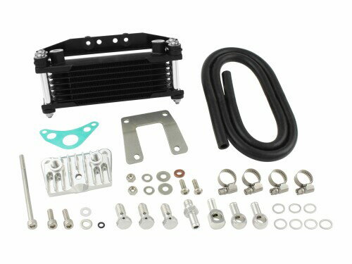 シフトアップ(SHIFT UP) バイク用品 オイルクーラーキット モンキー／ゴリラ シフトアップ オリジナル オイルクーラーKIT コア8段 ヘッドボトムマウント 取り出し付き ブラックコア/シルバーパイプ 215247-63 シフトアップオリジナルオイルクーラーコアが仕様変更し、新登場!!オイル容量は前作と同じく70ccと充分な容量を確保しております。 コア:8段　ブラックコア 容量:70cc ヘッドボトムマウントタイプ ※オイル経路が増加しますので、必ず強化オイルポンプを装着しご使用ください。 【適合車種】　モンキー/ゴリラ 12V車(Z50J-2000001〜最終まで) | モンキー/ゴリラ 12V車(AB27-1000001〜1899999) | インジェクション車は不可 シフトアップオリジナルオイルクーラーコアが仕様変更し、新登場!! オイル容量は前作と同じく70ccと充分な容量を確保しております。 ■コア:8段　ブラックコア ■容量:70cc ■ヘッドボトムマウントタイプ 【併用可能パーツ】 SHIFTUP製 オイルシャワータペットキャップ(205001-03/04/09/11) SHIFTUP製 ビレットヘッドカバー(401001-03/04/09/11) SHIFTUP製 ビレットカムカバー(205003-03/04/09/11) =============================================================== 【注意事項】 ※オイル経路が増加しますので、必ず強化オイルポンプを装着しご使用ください。 ※スタッドボルト注意 　シリンダーヘッド下部にステーを取り付けるタイプのキットとなっております。 　シリンダーヘッドボルトに共締めとなりますので、 　シフトアップ製強化スタッドボルト等のロング゛タイプに交換が必要となります。 ※CD90/CUB90等、シリンダーが長いタイプのエンジンには装着不可 ※上記のSHIFTUP製と純正部品以外の社外パーツでの適合はシフトアップでは確認出来ておりません。 ※モンキー純正フレームへCD90/CUB90のシリンダーが長いタイプのエンジンを 　搭載の車両は当オイルクーラーがフレームへ干渉する為に使用出来ません。 　対応シリンダーヘッド　SHIFTUP製　88cc/110cc装着車両、 　もしくは50ccノーマルシリンダーヘッド(限る12Vエンジン)のみの適合となります。 ※装着のタイヤサイズや車高によってはフルボトム時タイヤとオイルクーラーが干渉する可能性があります。 　走行前に必ず干渉チェックを して頂き、干渉しそうな場合、又は干渉する場合はフォークの突き出しや 　外径の小さいタイヤへ交換する等でタイヤとオイルクーラーが離れる方向で調整を して下さい。 ※インジェクション車は不可　 =============================================================== 【キット内容】 1.オリジナルオイルクーラーコアセット:1個 2.耐油ゴムホース 1m(内径8mm):1本 3.アルミ削り出しオイルクーラー取り出し:1個 4.8.5mm オイルノズル :1個 5.バンジョーユニオン (取り出し用):2個 6.バンジョーユニオン (オイルクーラー用):1個 7.バンジョーガスケット :7枚 8.バンジョーボルト　Pー1.25(S):3本 9.サイドカバー ガスケット(取り出し用):1枚 10.アルミガスケット(M6):1枚 11.M6銅ワッシャー1枚 12.ステンレスバンド10mm〜16mm:4個 13.Oリング P-4:1個 14.オイルクーラーステー:1個 15.M6×18 キャップボルト(ステンレス):2本 16.M6×18 ボタンキャップボルト(ステンレス):2本 17..M6×105 キャップボルト(ステンレス):1本 18.M6平ワッシャー(ステンレス):3枚 19.M6平ワッシャー大(ステンレス):2枚 20.M6ロックナット(ステンレス):2個 【適合車種】 モンキー/ゴリラ 12V車(Z50J-2000001〜最終まで) モンキー/ゴリラ 12V車(AB27-1000001〜1899999) インジェクション車は不可　 商品コード34081429420商品名シフトアップ(SHIFT UP) バイク用品 オイルクーラーキット モンキー／ゴリラ シフトアップ オリジナル オイルクーラーKIT コア8段 ヘッドボトムマウント 取り出し付き ブラックコア/シルバーパイプ 215247-63型番215247-63カラーブラックコア/シルバーパイプ※他モールでも併売しているため、タイミングによって在庫切れの可能性がございます。その際は、別途ご連絡させていただきます。※他モールでも併売しているため、タイミングによって在庫切れの可能性がございます。その際は、別途ご連絡させていただきます。