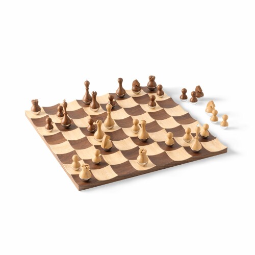 楽天ビッグゲートumbra チェスセット 木製 チェス盤 ボードゲーム 卓上ゲーム おもちゃ パーティ おきあがりこぼし 海外 インテリア おしゃれ ユニーク ギフト アンブラ WOBLE 2377601656 ウォルナット