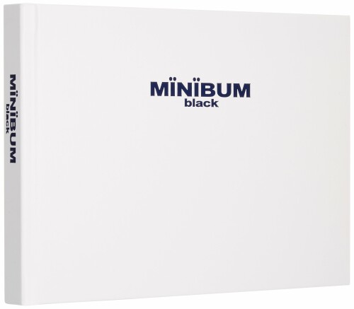 アE-MB-112-W ミニバム・ブラックシリ-ズA5サイズ (オフィス用品) メーカー型番 : アE-MB-112-W 表紙/印刷ポリプロピレン貼 台紙:A5サイズ・カラー台紙(黒)10枚 透明ポリプロピレン製スリーブケース 内箱兼用ディ...