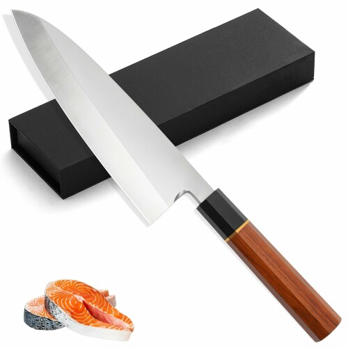 Irai Utaki 左利き用出刃包丁 刃渡り210mm 片刃 ハイカーボンステンレス鋼複合鍛造 和式ハンドル 魚用包丁 魚捌き 三枚おろし 頭の兜割り プロ仕様 大型魚用に 【仕様】サイズ:全長約365mm/刃渡り約210mm/刃幅約60mm/刃厚約5mm。材質:ハイカーボンステンレス鋼複合鍛造材、黒檀、紫檀、黄銅巻。ハンドル形状:丸八角型。タイプ:左利き用・片刃。重量:約325g。 商品コード34081948330商品名Irai Utaki 左利き用出刃包丁 刃渡り210mm 片刃 ハイカーボンステンレス鋼複合鍛造 和式ハンドル 魚用包丁 魚捌き 三枚おろし 頭の兜割り プロ仕様 大型魚用に型番Irai Utakiサイズ210 mmカラー左手用出刃包丁21cm※他モールでも併売しているため、タイミングによって在庫切れの可能性がございます。その際は、別途ご連絡させていただきます。※他モールでも併売しているため、タイミングによって在庫切れの可能性がございます。その際は、別途ご連絡させていただきます。