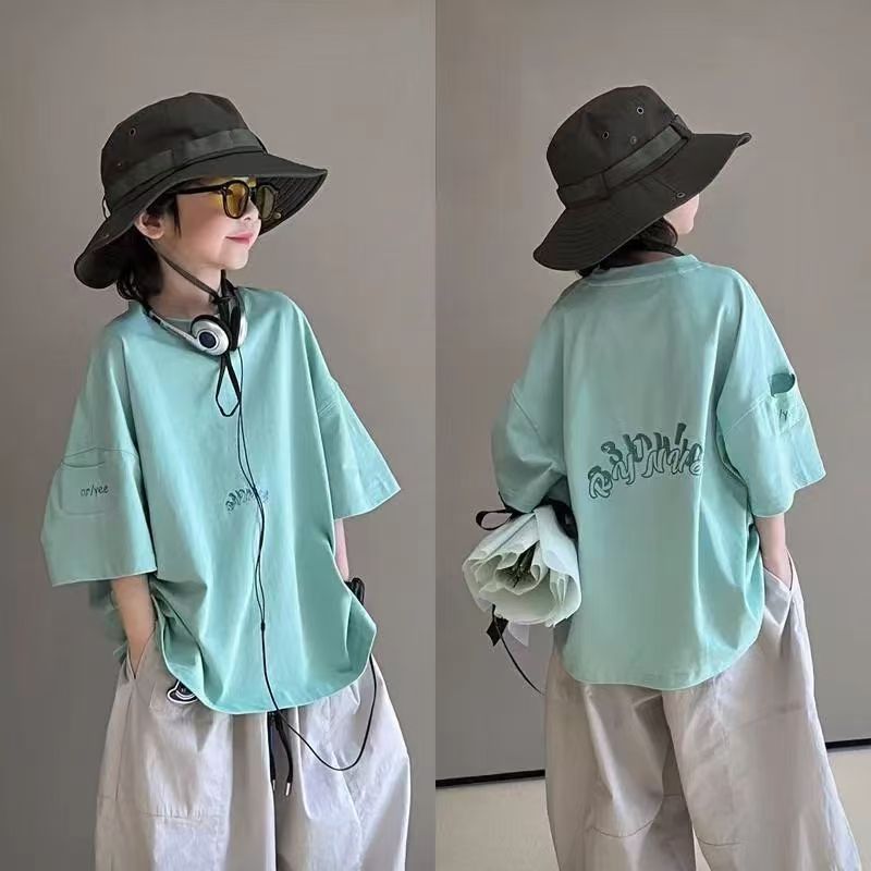 Rakuten - キッズ 子供服 Tシャツ カジュアル トップス 半袖 夏 男の子 子供 キッズtシャツ ティーシャツ ティシャツ 丸首 ロゴ 男の子夏服 キッズ服 160 ゆったり ダンス 子供tシャツ カッコイイtシャツ 可愛い ジュニア 薄手 キッズTシャツ男の子 KUGA054(110-160)