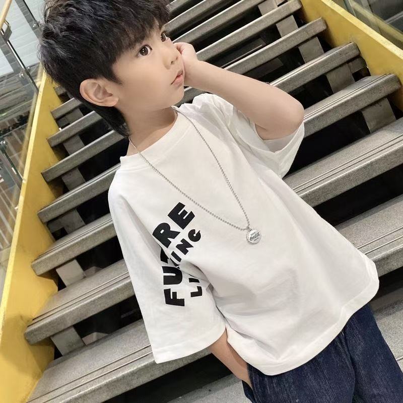 キッズ 子供服 Tシャツ カジュアル トップス 半袖 夏 男の子 子供 キッズtシャツ 英字 プリント 男の子夏服 キッズ服 140 おしゃれ ゆったり ダンス 白 黒 子供tシャツ かっこいいtシャツ 可愛い ジュニア 薄手 キッズTシャツ男の子 男の子テイシャツ KUGA061(2色110-170)
