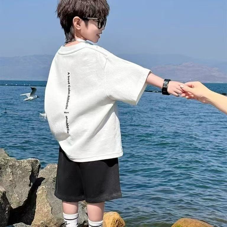 キッズ 子供服 Tシャツ カジュアル トップス 半袖 夏 男の子 子供 キッズtシャツ 英字 プリント 男の子夏服 キッズ服 140 おしゃれ ゆったり ダンス 子供tシャツ かっこいいtシャツ 可愛い ジュニア 薄手 キッズTシャツ男の子 男の子テイシャツ KUGA064(2色90-160)