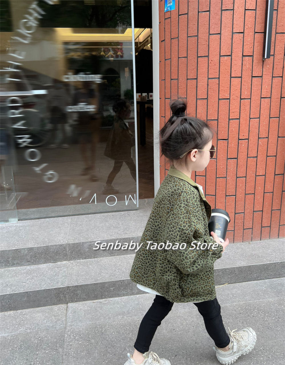 Rakuten - ジャケット キッズ アウター 2Way ヒョウ柄 春 秋 春服 秋服 コート 上着 子供服 女の子 パーカー こども おしゃれ トップス ファッション 幼稚園 小学校 小学生 通学用 子ども服 100cm 110cm　120cm 130cm 140cm KCFB041(100-140)