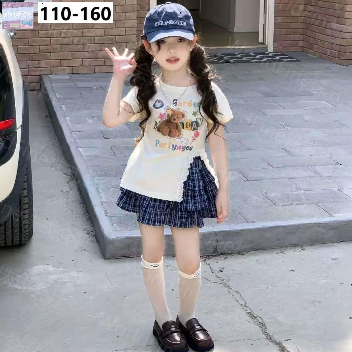 Rakuten - 子供服 セットアップ 上下セット 半袖Tシャツ チェックスカート キッズ 子供 女の子 Tシャツ スカート 半袖 くま カジュアル 可愛い かわいい おしゃれ 夏用 ミニスカート フリルスカート くまのTシャツ 小学生スカート かわいい服小学生 プレゼント KSHA053(110-160）