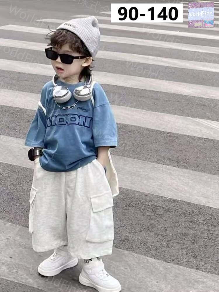 Rakuten - キッズ 男の子 セットアップ 上下セット 半袖Tシャツ+カーゴショートパンツ 韓国子供服風 可愛い ストリート系 立体英字プリント カジュアル 夏用 通気性 柔らかい 動きやすい おしゃれ ジュニア 普段着 通学 お出かけ ギフト プレゼント KSHA068(90-140）