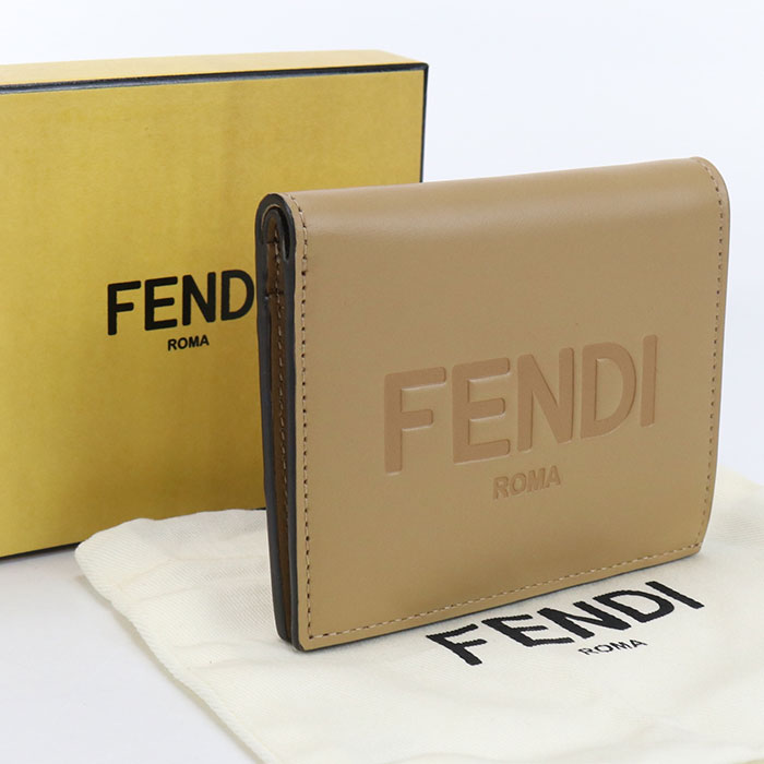 Other - 【中古美品】FENDI フェンディ 二つ折り財布 8M0468 レディース ベージュ