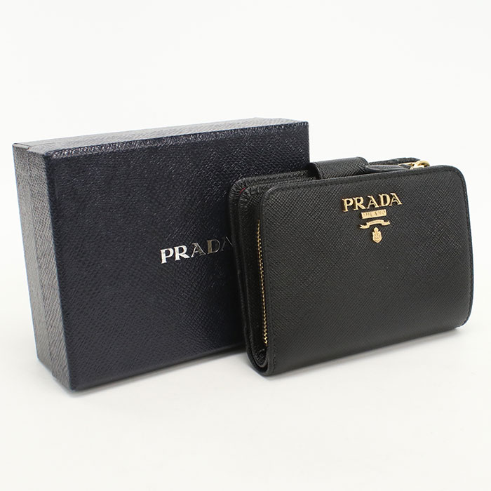 ★3日以内返品可★  PRADA プラダ カーフレザー 二つ折り ウォレット 1ML018 二つ折り財布 グレージュ カーフレザー レディース PRADA（プラダ） 二つ折り財布 1ML018 QHH レディース サフィアーノ