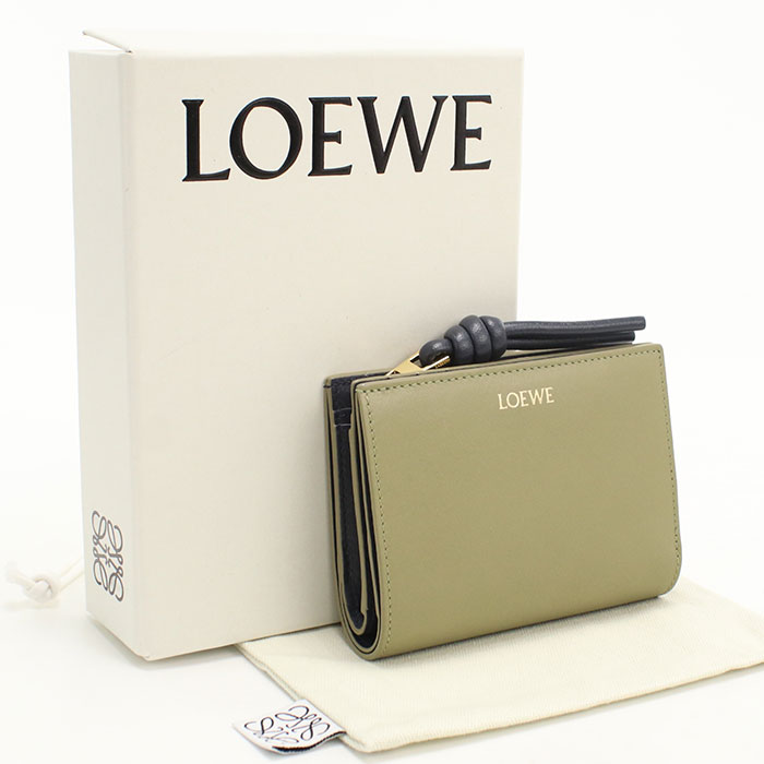 樂天商城 - 【中古良品】LOEWE ロエベ 二つ折り財布 CEM1NCWX01 コンパクトウォレット ノット レディース カーキ
