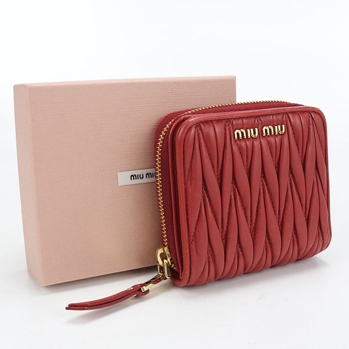 樂天商城 - 【中古良品】MIUMIU(OUTLET) ミュウミュウ アウトレット 二つ折り財布 コンパクトジップウォレット マテラッセ レディース レッド