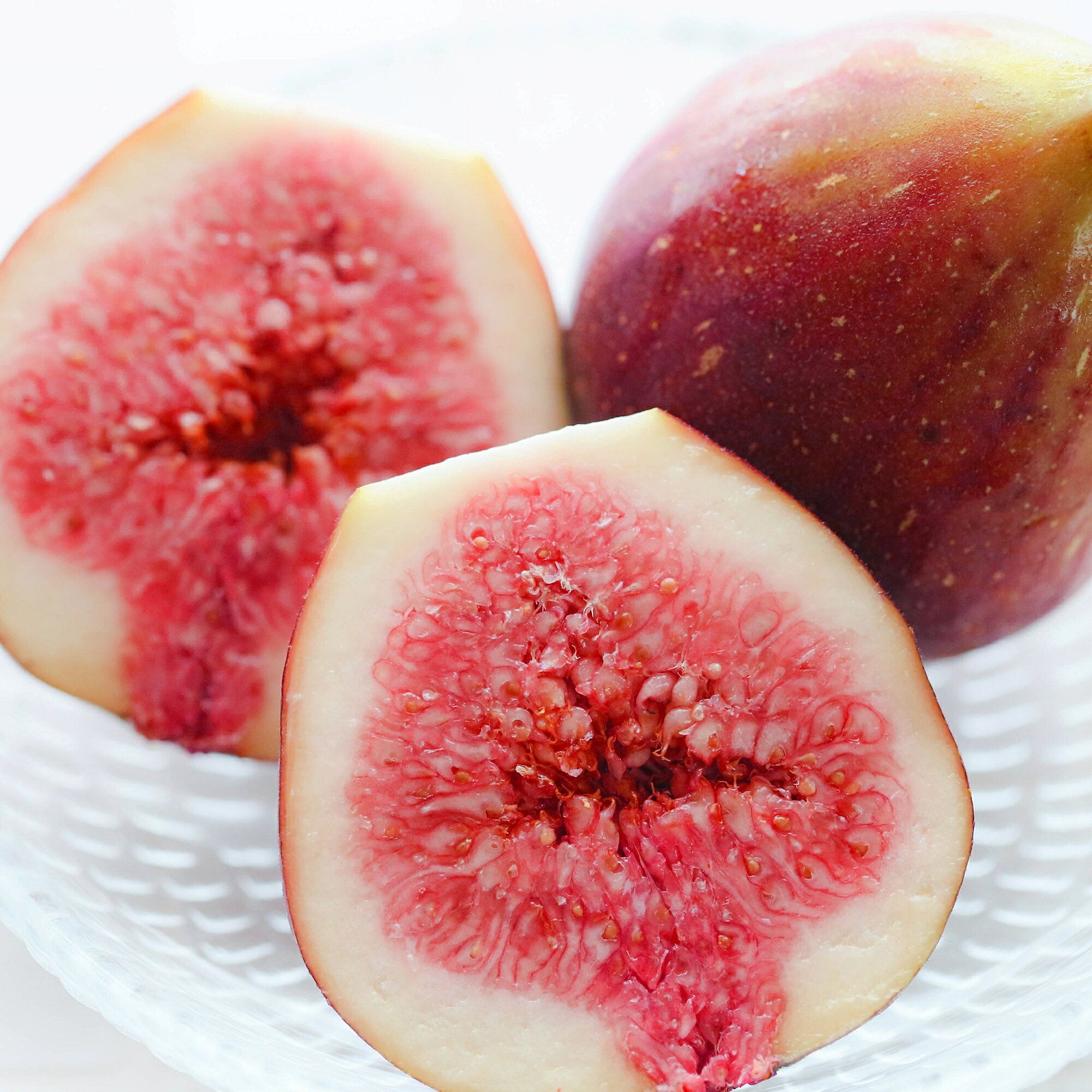 農薬不使用 生いちじく 朝採れ 1kg (12個～16個入り) 農薬不使用 化学肥料不使用 除草剤不使用 熟成促進ホルモン剤不使用 防カビ剤・防腐剤・ワックス不使用 富山県産 神田農園のサムネイル