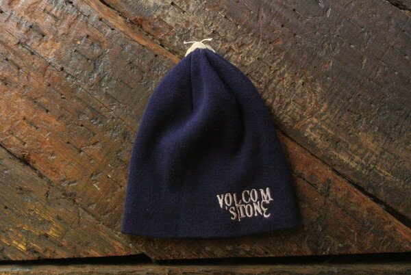 MADE IN U.S.A. ◆在庫について◆ ※掲載させて頂いております商品の在庫につきましては、全て当店実店舗にて販売させて頂いております。その為、ご注文を頂きました場合にも店頭との行き違いにより商品が完売となってしまうケースがございます事を何卒ご了承下さい。 ◆画像について◆ ※こちらデジカメでの撮影になりますので実際の商品と多少のカラーの誤差でる場合が有ります事をご了承下さいませ。 ※写真は同じ型の商品を撮影しておりますのでお客様にお届けする商品と柄の位置など若干異なる場合が御座いますことをご了承下さいませ。。 ◆商品について◆ ※こちら店頭でも販売しておりますので、店頭での展示による自然な汚れ等はご了承下さいませ。