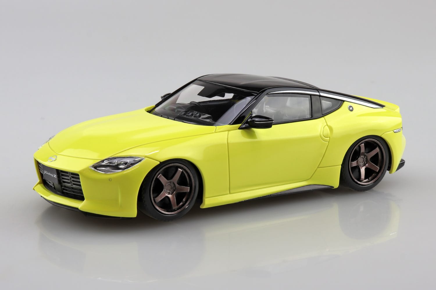 Rakuten - No.17CU-IY 1/32 ニッサン RZ34 フェアレディZ カスタムホイール イカズチイエロー アオシマ 楽プラ スナップキット プラモデル