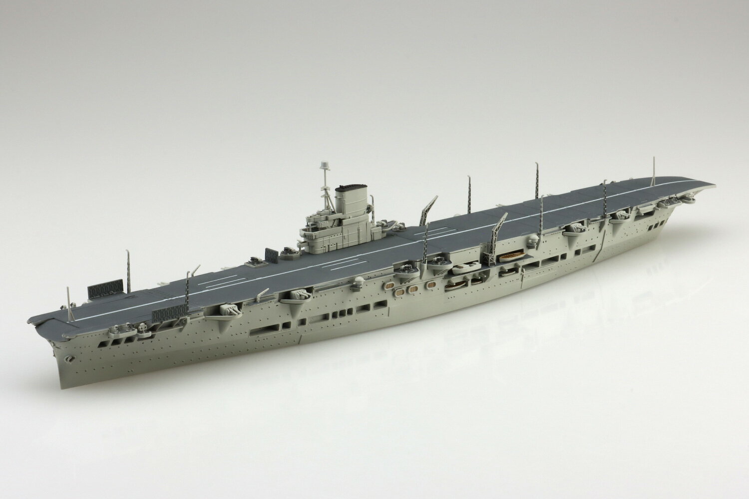 No.714 1/700 英国海軍 航空母艦 アークロイヤル アオシマ 1/700WL プラモデル
