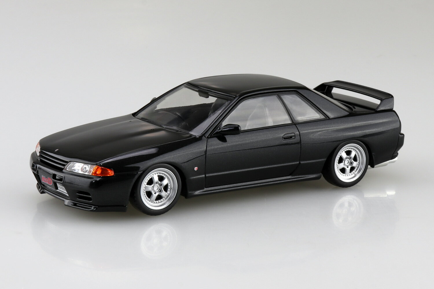 No.CM-4 1/32 頭文字D 中里の32 アオシマ 楽プラ スナップキット プラモデル ※大変申し訳ございませんが現在、【北海道、沖縄は配送不可】となっております。 ※ 画像はイメージです。※未組み立て※写真はキットを組み立て・塗装したものです。妙義ナイトキッズのリーダー中里 毅のR32 GT-Rが仲間入り。NISMOバンパー・リップスポイラー・17インチホイール・17インチタイヤ・スポーツマフラー・ステアリングパーツを新金型で追加し、完全再現。NISMOバンパーリップスポイラー17インチホイール17インチタイヤスポーツマフラーステアリングパーツパーツ点数26パーツのお手軽モデルローダウン仕様にも組み立て可能■塗装不要ボディ色をプラスチック材料の着色で再現する事により、塗装不要となりました。ツヤツヤのボディも見どころです。■接着剤不要はめ込み式を採用する事で接着剤が不要となりました。■パーケージについてパッケージ不良（スレや凹み）での交換返品対応は一切行っておりませんのでご留意下さい。配送用段ボール箱やパッケージに傷やつぶれがある場合でも、商品自体にダメージがない場合は、商品及び商品パッケージの交換はできません■初期不良や修理に関するお問い合わせは、パッケージに記載されておりますメーカーへ直接ご連絡をお願い致します。 5