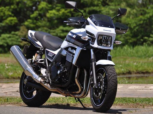 ZRX1200 DAEG（ダエグ）09年〜 ガイラガントレット スモーク CHIC DESIGN（シックデザイン）