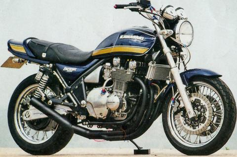 ゼファー1100/RS（ZEPHYR） ショート管マフラー アップタイプ ブラック エムテック中京（M-TEC中京）
