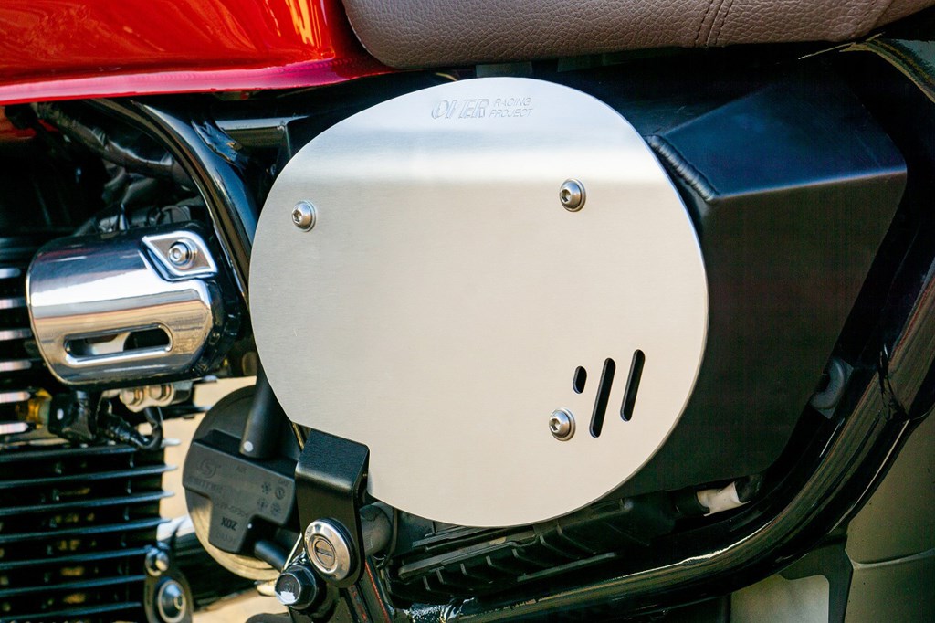 GB350（21年） サイドカバーセット Type1 OVER（オーバーレーシング）