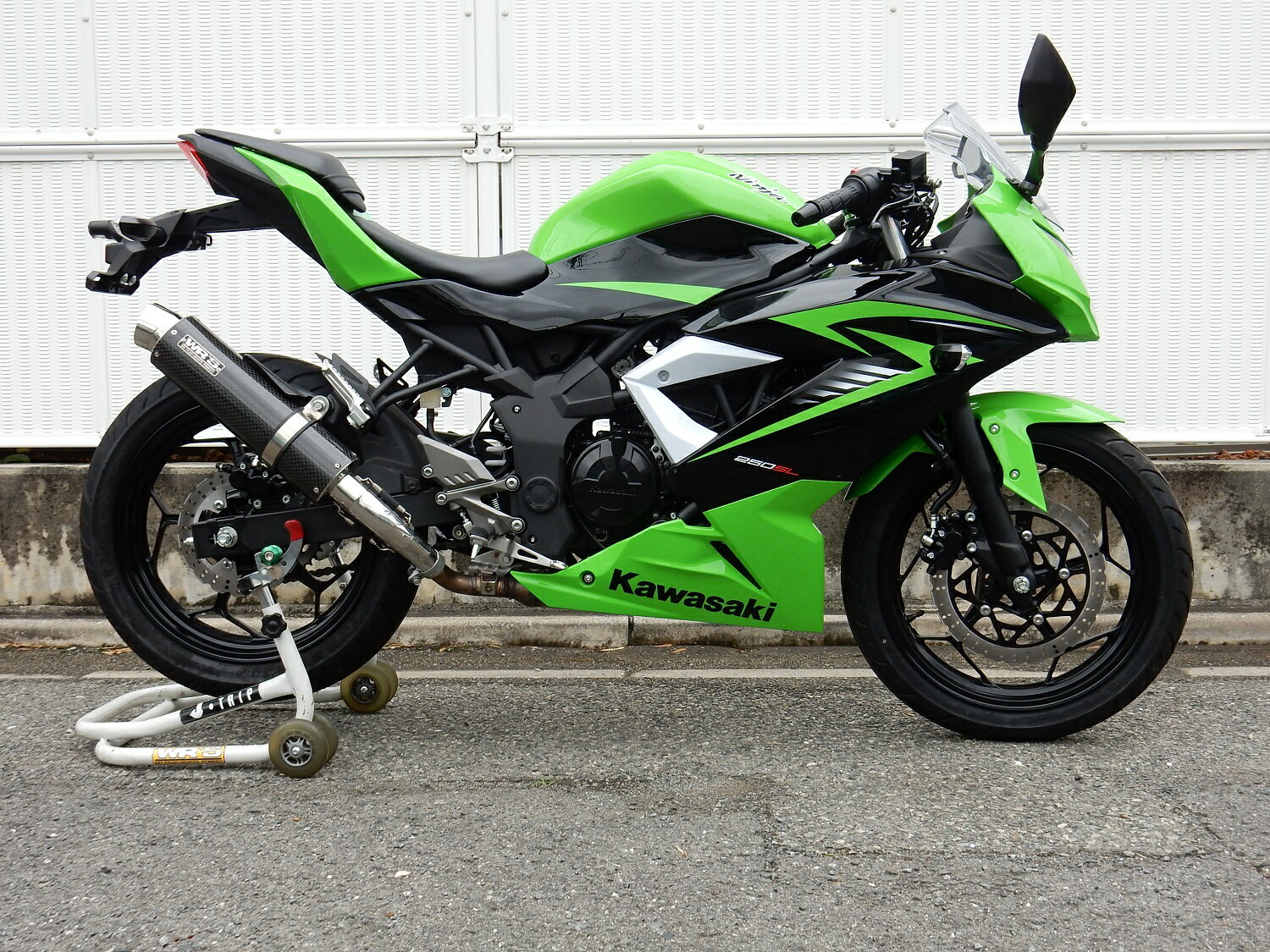 Ninja250SL（ニンジャ） リアエキゾーストマフラー ラウンド カーボン WR'S（ダブルアールズ）