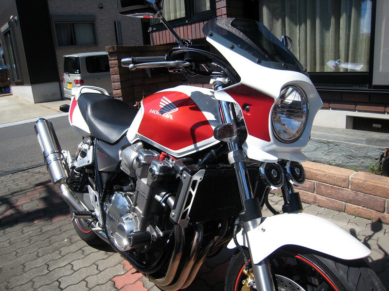 CB1300SF 汎用ビキニカウル DS-01 typeR スモークスクリーン（パールフェイドレスホワイト×キャンディーアラモアレッド）NH-341P/R-124CU WORLD WALK（ワールドウォーク）