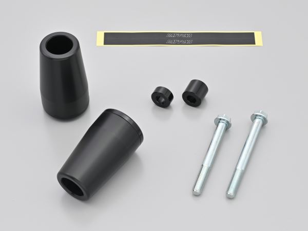 ■商品説明 精悍なALLブラック仕様をラインアップ追加。 樹脂製パッドとアルミベースの一体構造により十分な強度を確保。 転倒時の衝撃を受け流し、クランクケース割れなどの致命的なマシンダメージを最小限に軽減。 設定車種にボルトオン設計。 ■適合車種 YAMAHA/ヤマハ ・MT-09/A ('14-'16) ・MT-09 SP ('21-'22) ・TRACER9 GT ('21) ■仕様 スライダー部はジュラコン製 カラー：ブラック ■注意事項 ※画像はイメージです。実際の商品とは異なる場合があります。 ●対応車種に記載している車種でも年式、型式によっては一部取り付けができない場合があります。 ●商品の詳細な情報につきましては、ご注文前に必ずメーカーのホームページなどでお確かめください。 ●画像はイメージ画像です。サイズやデザインを必ずご確認の上、ご注文下さい。 ●お使いのPCや携帯電話などの環境により画像の商品と若干の色目が異なる事があります。 ●人気商品につき在庫を切らす事があります。 ●一部の商品はメーカー取り寄せとなり廃盤、または欠品中の場合があります。 ●お急ぎの方は必ず、在庫の確認をお願いします。デイトナ 40458 エンジンプロテクター ブラック MT-09 トレーサー9GT ガード 保護