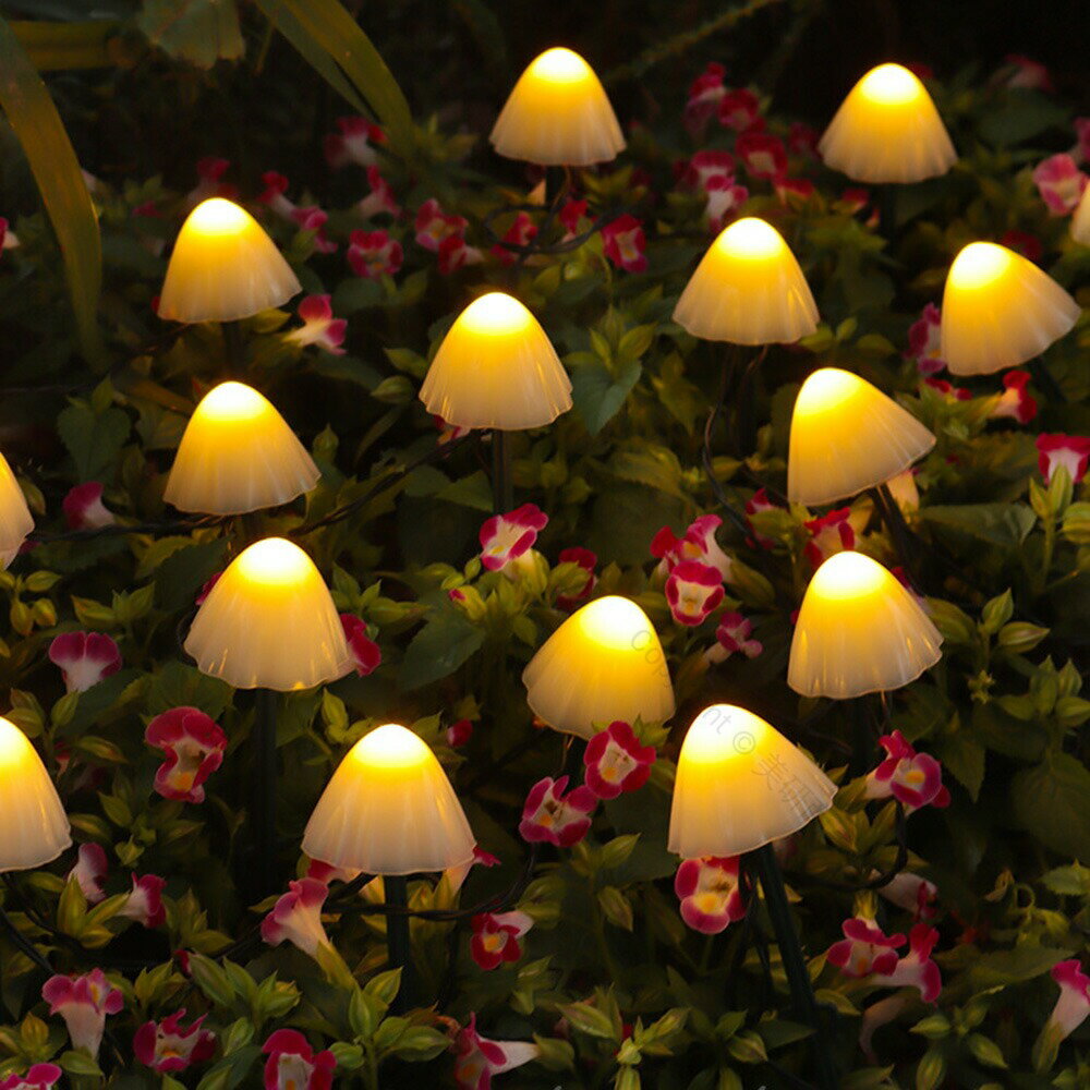 きのこ ソーラーライト ガーデンライト ソーラー キノコ きのこライト かわいい 可愛い おしゃれ 光る 花壇 オブジェ 防水 イルミネーション 明るい 簡単設置 自動点灯 電気代ゼロ 玄関 お庭用 照明 おしゃれ 雰囲気作り クリスマス 飾り 人気 デザイン 屋外用 長持ち
