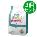 Bwild 成猫用（1歳から） 野ウサギ 腎臓・心臓の健康をサポート LOW GRAIN ローグレイン (2kg)【3個セット】 消化や健康的な毛質、関節、腎臓をサポートします。 〈主原料〉野ウサギ 野ウサギの肉に多く含まれるカリウムやマグネシウムが、成猫の腎臓や心臓の健康をサポートします。 高タンパク・低カロリーに加え、希少で柔らかい肉質により嗜好性の高いフードです。 特徴 * ☆スーパーフードや様々なフルーツと野菜のミックス B Wild “Feed the instinct”は、猫の自然な本能に沿った食事を与えるために考案した革新的なラインです。動物由来の原材料に加え、厳選された機能性成分、スーパーフード、フルーツや野菜などが配合されています。栄養特性や動物の生理機能をサポートするために厳選されたものが配合されています。 * ☆キシロオリゴ糖 腸の健康をサポートする次世代のプレバイオティクス食物繊維。 * ☆ユッカシジゲラ アメリカ大陸原産の貴重な塊茎。天然のサポニンが含まれているのが特徴で、アンモニアと結合して不快な臭いを抑えることができます。 * ☆亜麻仁 健康維持にとても重要とされる必須脂肪酸のほか、食物繊維やリグナンを豊富に含み、消化や健康的な毛質、関節、腎臓をサポートします。原材料・成分野ウサギ肉、鶏脂、鶏肉、タピオカ、エンドウ豆、米、オーツ麦、ビートパルプ、タンパク加水分解物、ミネラル類（亜鉛、鉄、マンガン、銅、ヨウ素、セレン、ナトリウム、塩化物）、ビール酵母（MOS源）、乾燥卵、亜麻仁、ニンジン、トマトパルプ、キシロオリゴ糖（XOS）、ユッカシジゲラ、パイナップルパルプ、ブルーベリーパルプ、クランベリーパルプ、ラズベリーパルプ、ビタミン類（A、D3、E）、乳清タンパク 5