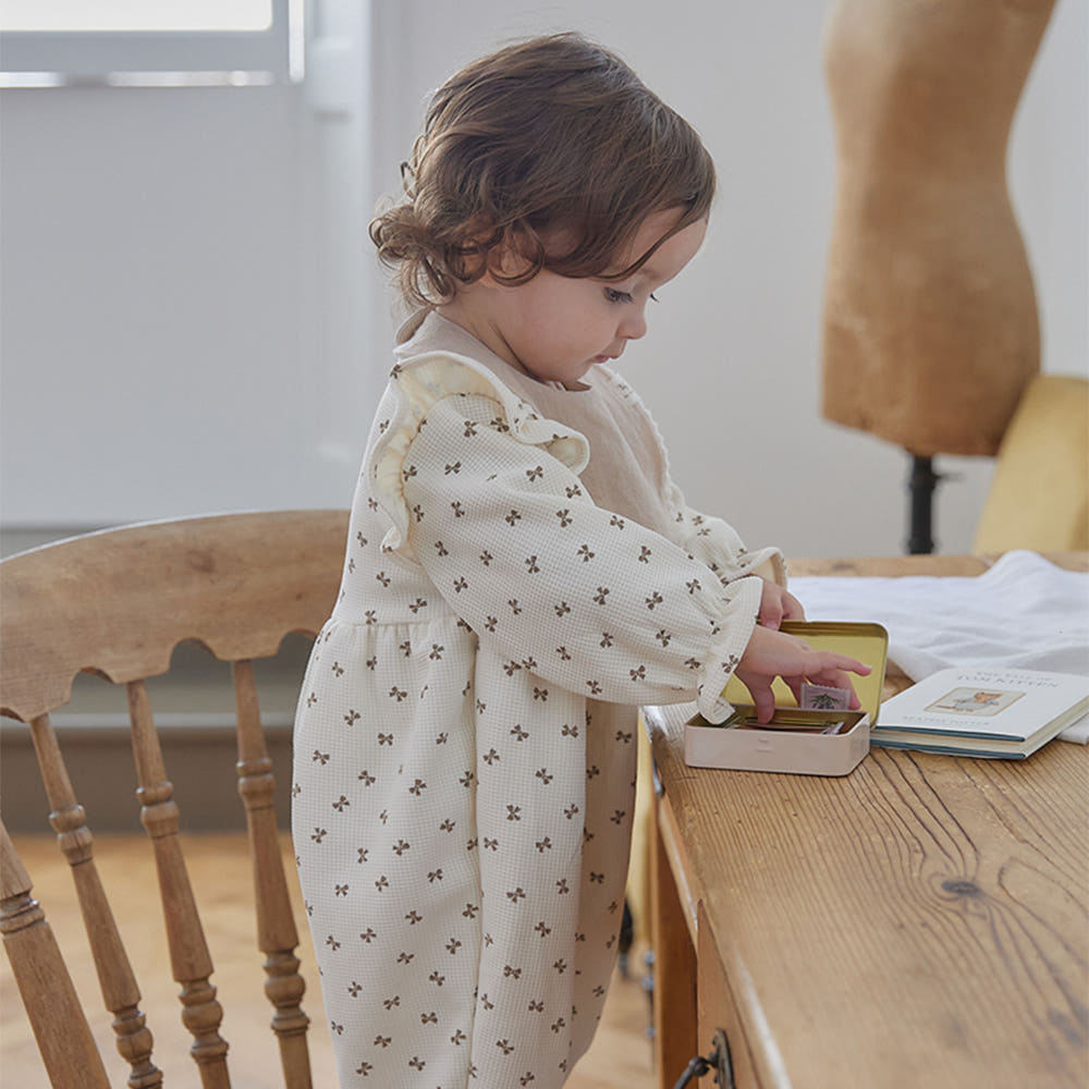 BILY Nana Jumpsui 女の子 6ヶ月から18ヶ月 70cm-90cm ジャンプスーツ リボン柄 フリル付き 全2色