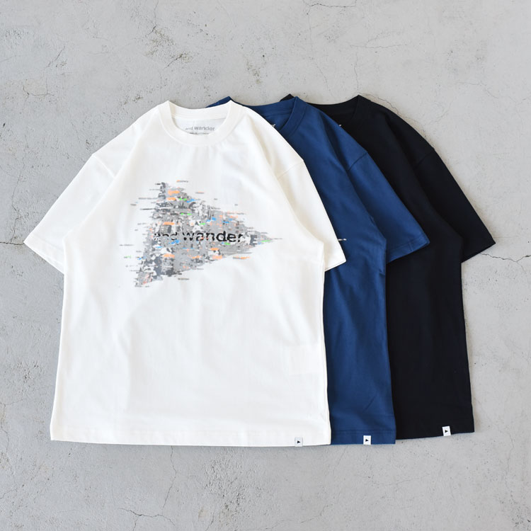 and wander（アンドワンダー）/noizy logo printed T ノイジーロゴプリントTシャツ【2024春夏】【メール便1点まで可能】