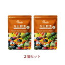 【万田酵素】GINGER 77．5g(2.5g×31包) 万田酵素は、万田発酵株式会社の健康補助食品です。 54種類の植物性原材料を使用し、果実の皮や種までまるごと発酵・熟成させた万田酵素シリーズ。 日本国内を中心に選び抜かれた「果穀藻菜」（「果」…熟した果実、「穀」…豊かな穀物、「藻」…海の藻類、「菜」…大地の栄養をたっぷり含んだ野菜類）を3年3ヵ月以上もの間発酵・熟成。 ショウガの風味がきいた万田酵素です。 食生活改善から健康を目指す方にお勧めする植物発酵食品です。 ※原材料にオレンジ・くるみ・ごま・大豆・バナナ・りんごを使用しています。 ※パッケージデザインなどは予告なく変更されることがございます。 　 商品名 　 万田酵素 GINGERペースト分包タイプ 　 原材料 　 糖類（黒糖、果糖、ブドウ糖）、大粒果実（リンゴ、カキ、バナナ、パインアップル）、穀類（白米、玄米、もち米、アワ、大麦、キビ、トウモロコシ）、かんきつ類（ミカン、ハッサク、ネーブルオレンジ、イヨカン、レモン、夏ミカン、カボス、キンカン、ザボン、ポンカン、ユズ）、豆・ゴマ類（大豆、黒ゴマ、白ゴマ、黒豆）、根菜類（ショウガ、ニンジン、ニンニク、ゴボウ、ユリ根、レンコン）、 小粒果実（ブドウ、アケビ、イチジク、マタタビ、山ブドウ、山桃、イチゴ、ウメ）、海藻類（ヒジキ、ワカメ、ノリ、青ノリ、コンブ）、ハチミツ、クルミ、澱粉、キュウリ、セロリ、シソ 　 内容量 　 77.5g（2.5g×31包）×2個 お召し上がり方 　 ・健康補助食品として1日1〜2包を目安に適宜お召し上がりください。 ・食べにくい場合は他の飲み物、食べ物に混ぜても差し支えございません。 （70℃以上の熱いものは避け、その日のうちにお召し上がりください。） 　 栄養成分100g当たり 　 熱量240kcal、たんぱく質3g、脂質0g、炭水化物57.5g（糖質54.5g、食物繊維3g）、食塩相当量0.07〜0.2g、ビタミンB6 0.1〜0.4mg 　 賞味期限 　 商品に記載（製造日より2年） 　 使用上の注意 　 ※万一不都合な点があれば、食べるのをおやめになり、お客様満足室にお問い合わせください。 ※本品は食品です。食べる以外の目的では使用しないでください。 ※製法上、粘度に高低が生じることがありますが、品質には何ら問題ありません。 　 製造者 　 万田発酵株式会社 生産国：日本 　 区分 　 健康食品 　 広告文責：フジサワ薬局　0268-71-6338〒386-1104 長野県 上田市福田60-2