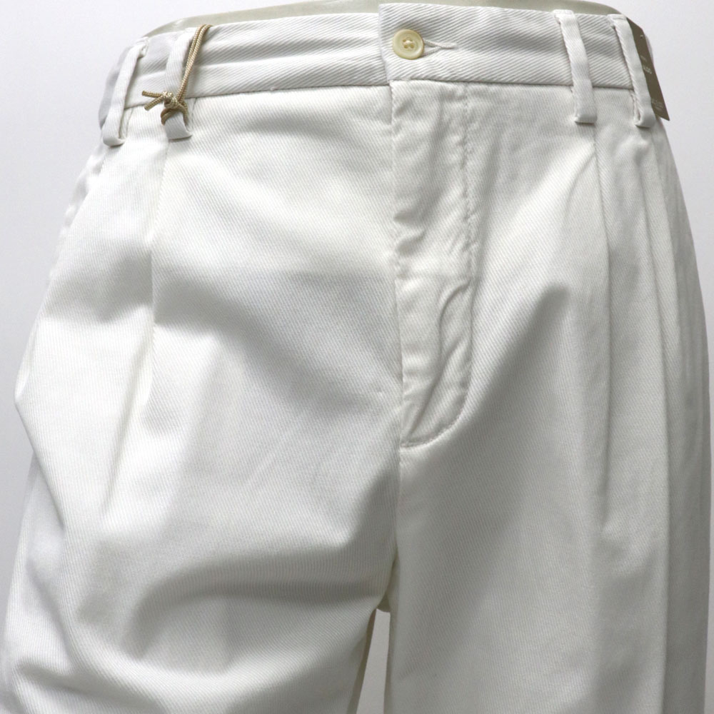 AT.P.CO　アティピコ イタリアブランド サイドアジャスター ツープリーツ クラシックテーパード ストレッチコットンパンツ メンズ 春夏 ≪クールビズ ツータック 2タック カジュアルパンツ　ホワイト　白≫ 【送料無料】29000KB