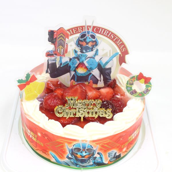 バンダイ クリスマスケーキ キャラデコクリスマス 仮面ライダーガッチャード・生クリーム苺デコレーション 5号（たっぷり苺たっぷり生クリーム）15cm 北海道の生クリーム・小麦粉・バター100％使用 「ライドケミートレカ」5枚が付属。クリスマス2023